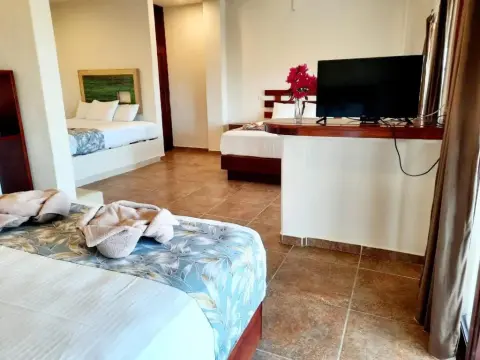 Porto Coral Hotel & Suites - Photo 3