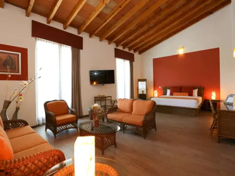 Radisson Hotel Cuernavaca - Photo 1