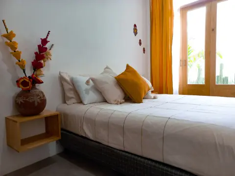 Santa Cecilia Hotel - Photo 2