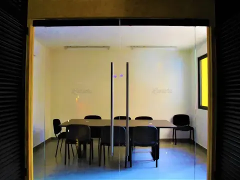 Spacious 2BR condo with great location by Happy Address - Photo 3