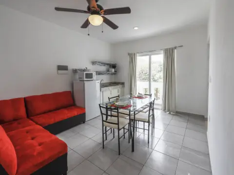 Suite 24 Boutique - Photo 2