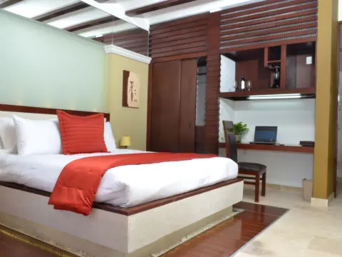 The Jonathon Boutique Hotel - Photo 2
