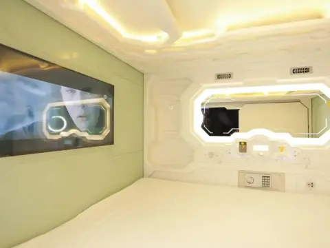 The Yellow Capsule Cancun Close to Airport - Photo 2