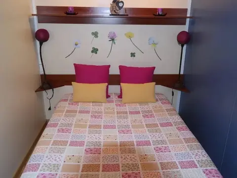 Bungalow With 2 Bedrooms in Quarteira, With Pool Access and Furnished - Photo 2