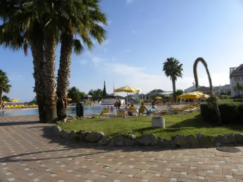 Cabanas Gold By Beach Rentals - Photo 1