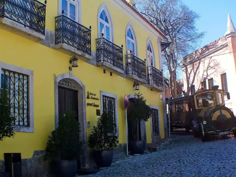 Charm Inn Sintra - Photo 1