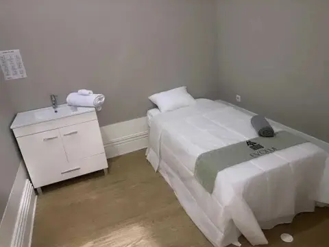 Evolue Hotel - Photo 4