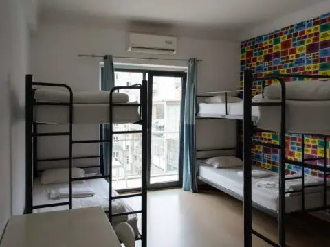 Hans Brinker Hostel Lisbon - Photo 2
