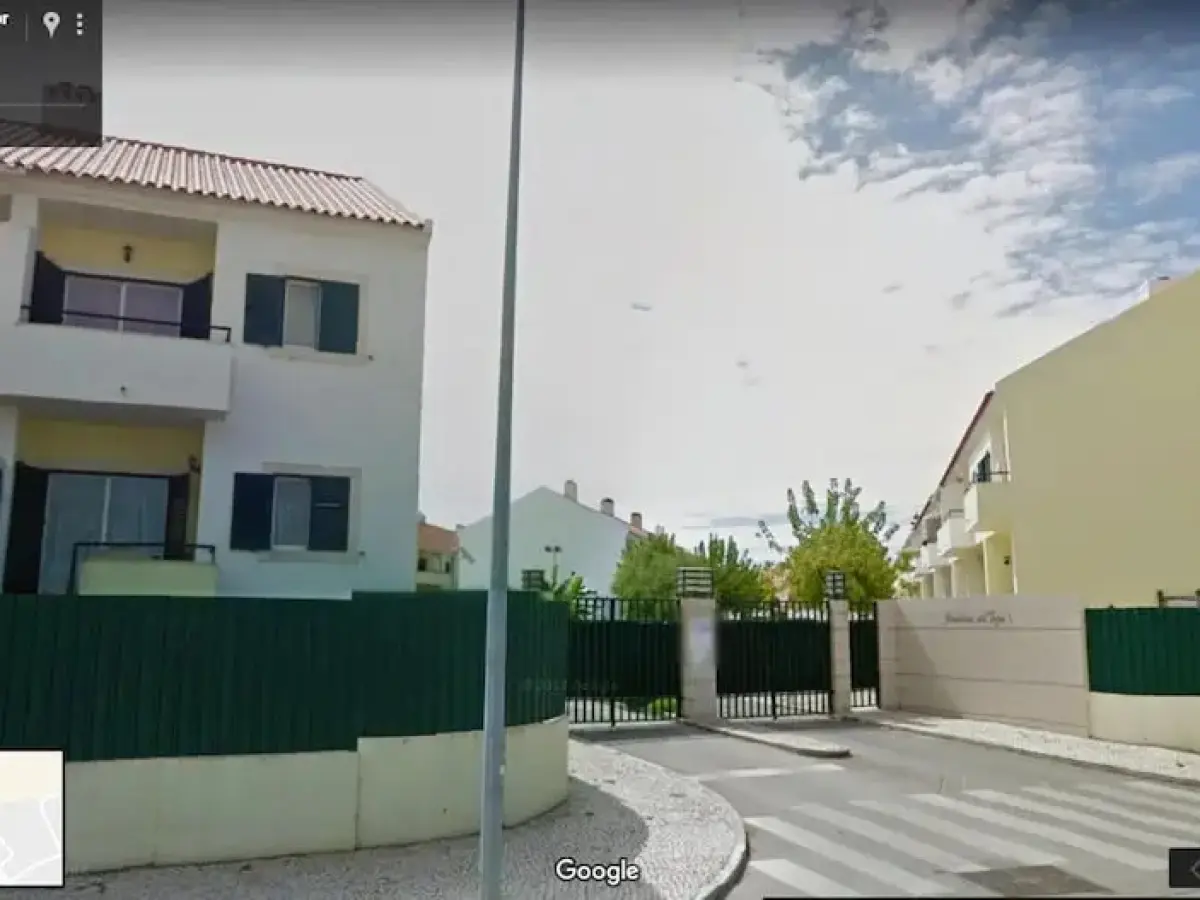 House With 3 Bedrooms in Samouco, With Wonderful City View, Pool Acces