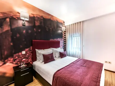 Lounge Inn Guest House - Photo 1