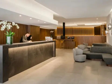 Portus Cale Hotel - Photo 2