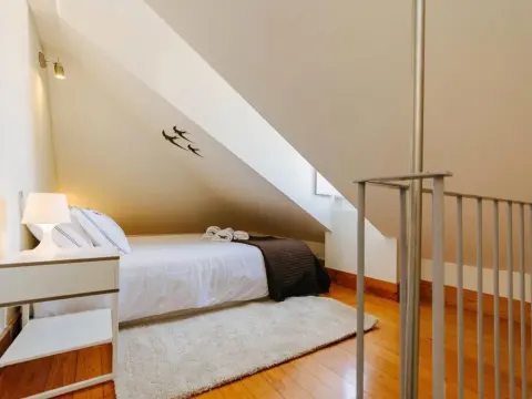 Rent4rest Mouraria Lisbon 1 Bedroom Duplex Apartment - Photo 3