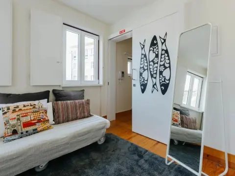 Rent4rest Mouraria Lisbon 1 Bedroom Duplex Apartment - Photo 4