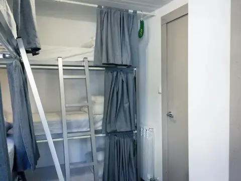 Suave Lisboa Hostel - Photo 1