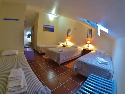 Supertubos Beach Hostel - Photo 2