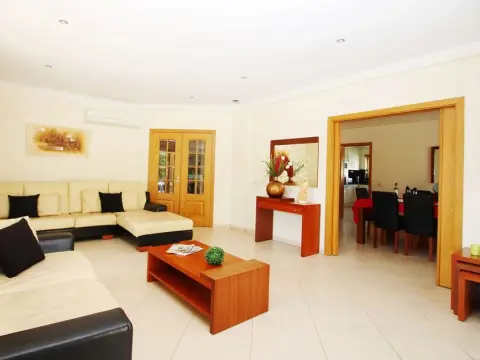 Villa Anna - Photo 1