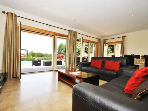 Villa California - Photo 1
