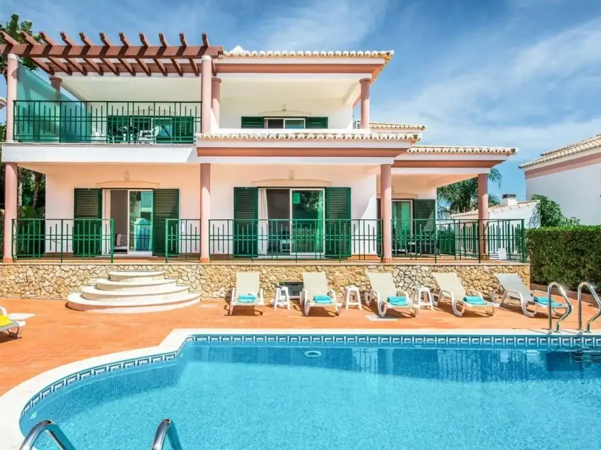 Villa Magenta
