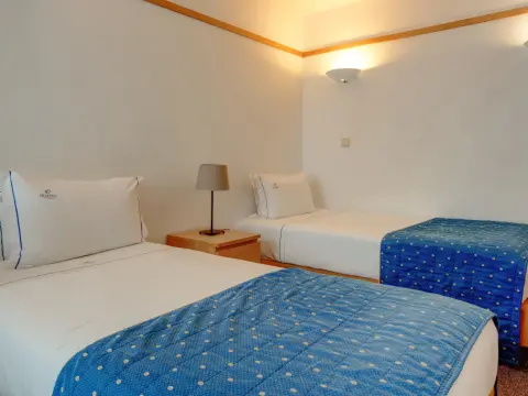 VIP Executive Eden Aparthotel - Photo 4