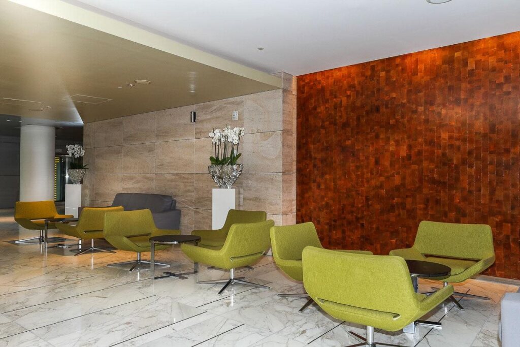 Oryx Airport Hotel - Photo 1