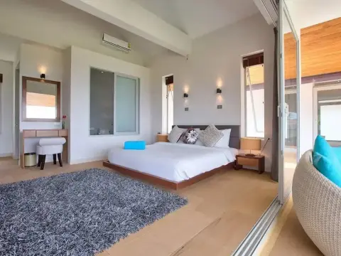 15 Bedroom Luxury Triple Sea View Villas - Photo 2
