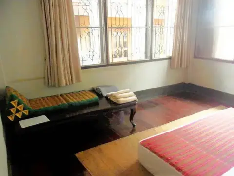 28 Rachabutr Hostel - Photo 1