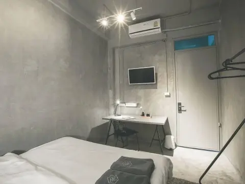 2W Bed & Breakfast Bangkok - Photo 1