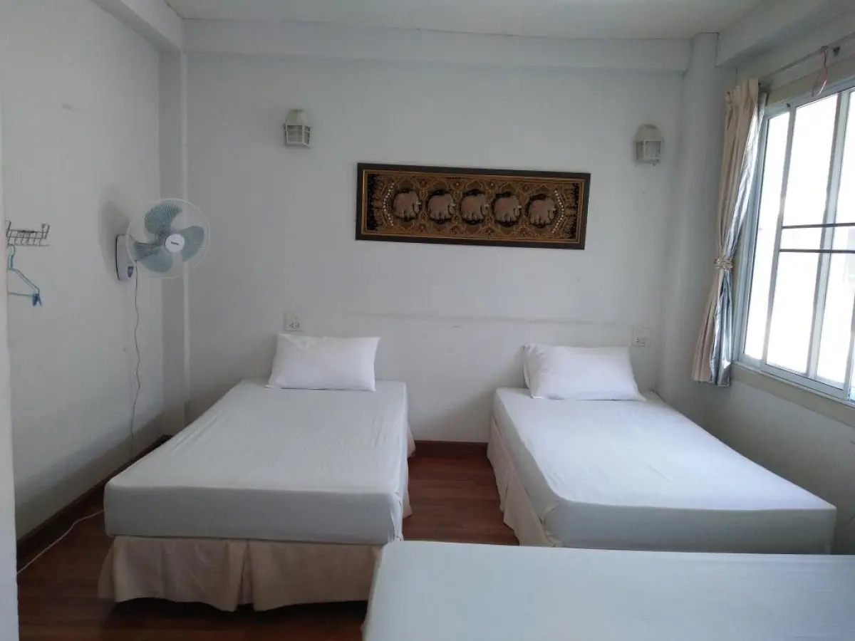 Anna HOSTEL