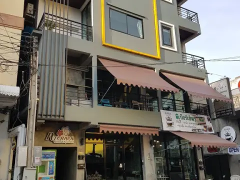 ATCHARA Service Apartment - Photo 1