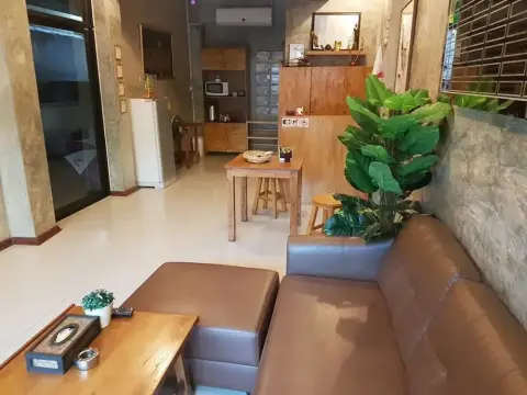 ATCHARA Service Apartment - Photo 2