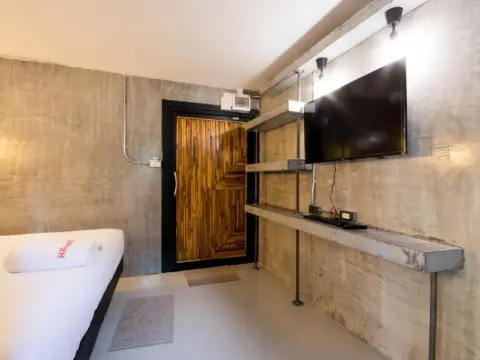 AVA Hostel&Guesthouse - Photo 1