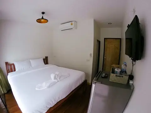 Baan Krupong - Photo 1