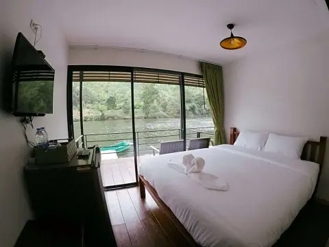 Baan Krupong - Photo 2