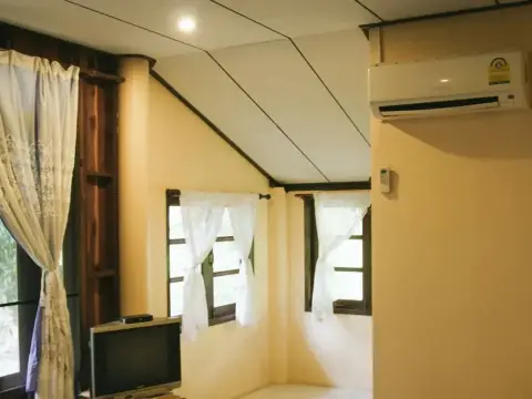 Baan LoyLom SuanAmphawa - фото 3