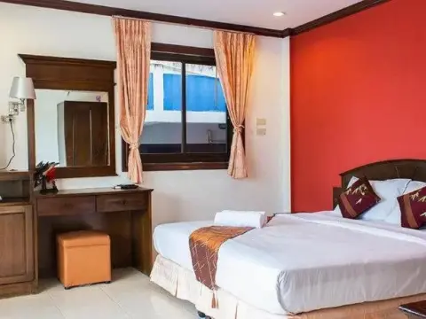 Baan Natacha Beachfront Guesthouse - Foto 2