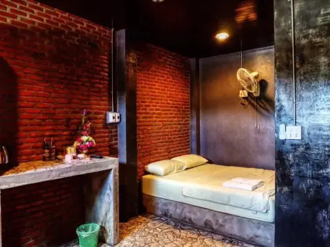 Baan Pak Rim Khong Resort - Photo 3