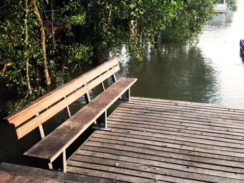 Baan Siriporn Resort - Photo 2