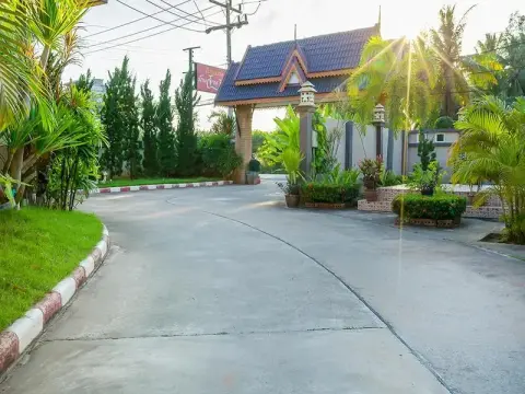 Baan Suan Rim Num Resort - Photo 3