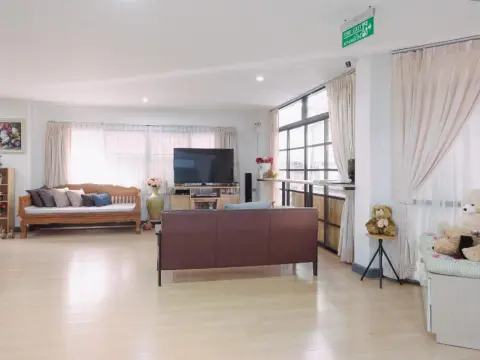 BaanSu Hostel - Photo 3