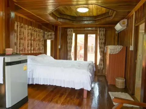 Bansuan-Pechchompoo - Photo 1