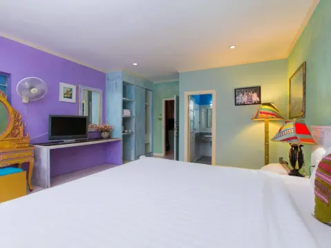 Barefoot Hotel Kalim Beach Front - Photo 3