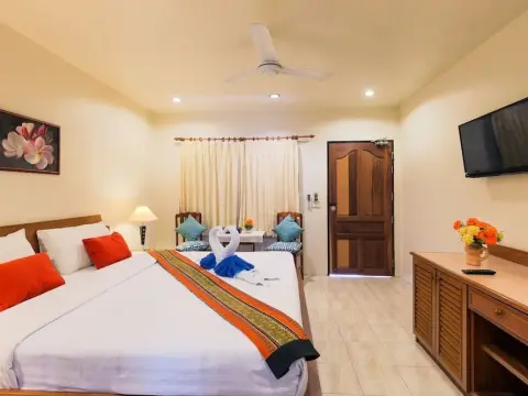 Batic House By Sharaya Hotel - Photo 2