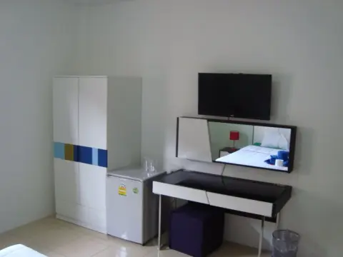 Beesplace Guesthouse - Photo 3