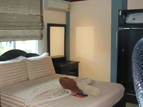 Boomerang Guesthouse - Photo 4
