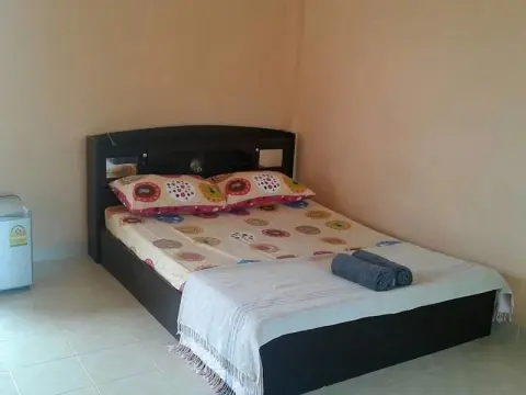 Boonmee Court 2 - Photo 3