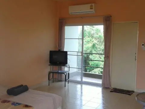 Boonmee Court 2 - Photo 4