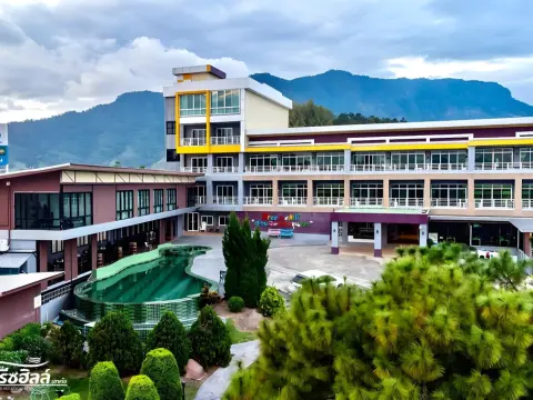 Breeze Hill Resort - Photo 1