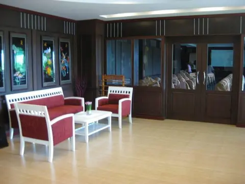 Breeze Hill Resort - Photo 2