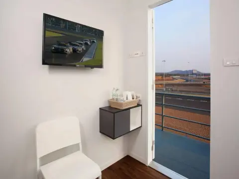 Bric Box Hotel Buriram - Photo 4