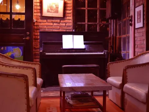 Brickhouse Hostel - Photo 1